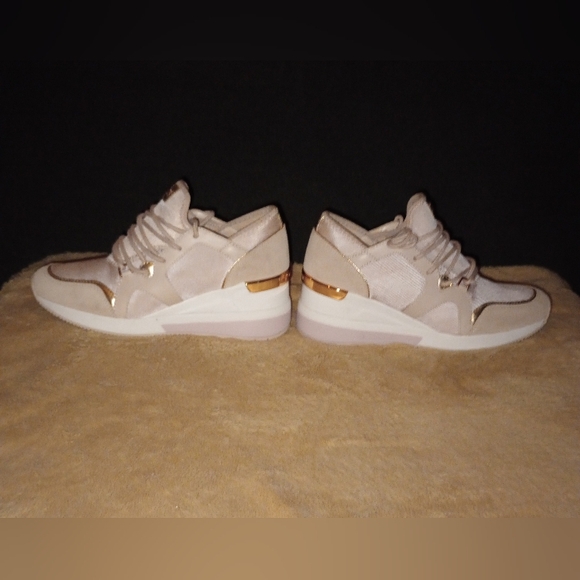 Michael kors Liv Trainer Wedge Sneakers Size 7.5 - Picture 6 of 11